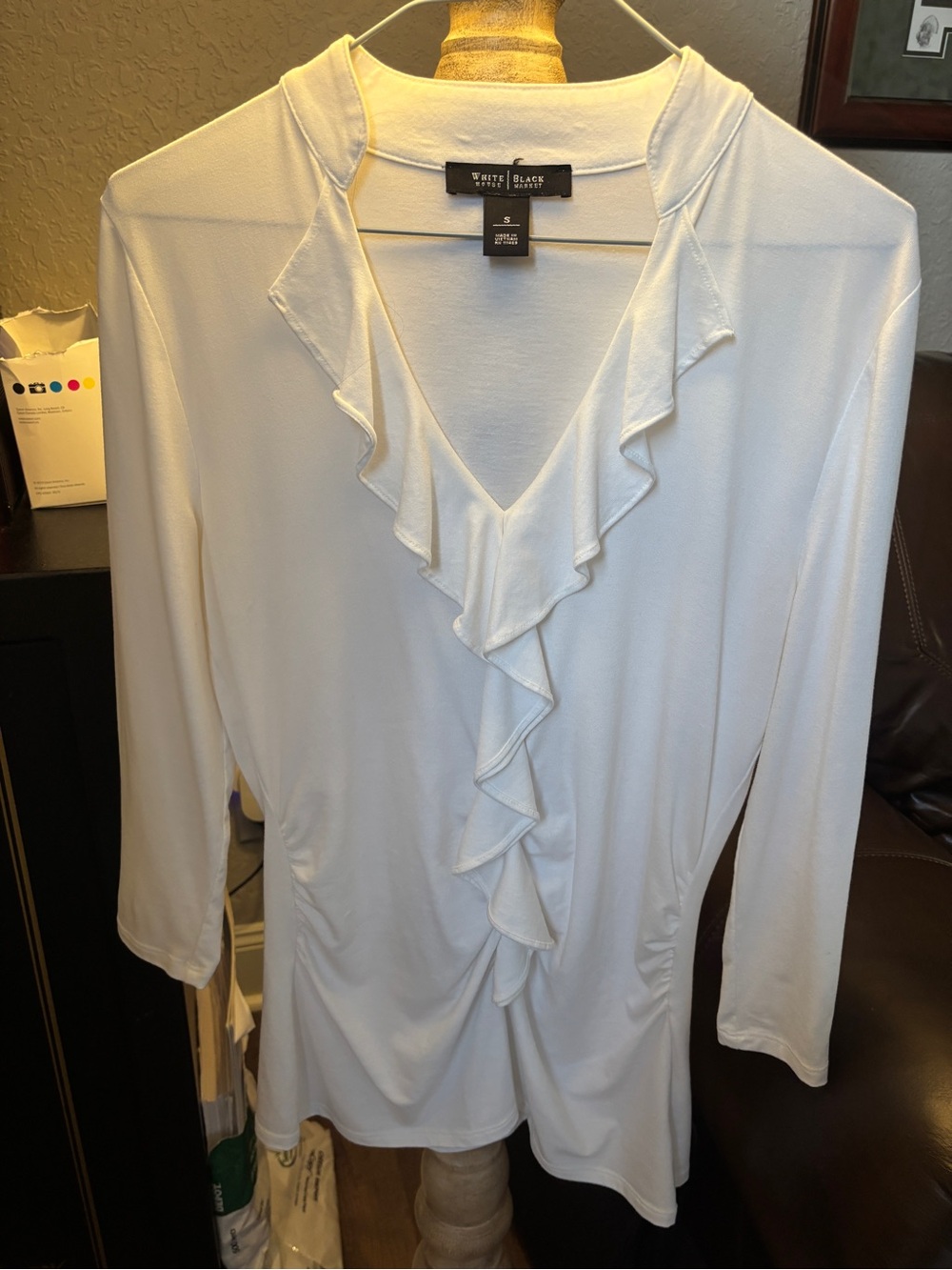 White House Black Market White Ruffle V-Neck Top size S women’s